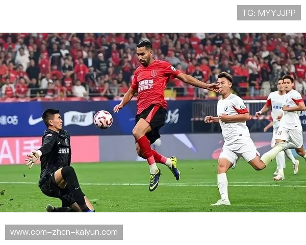 云南玉昆主场获胜积三分 与成都蓉城并列积分榜首位